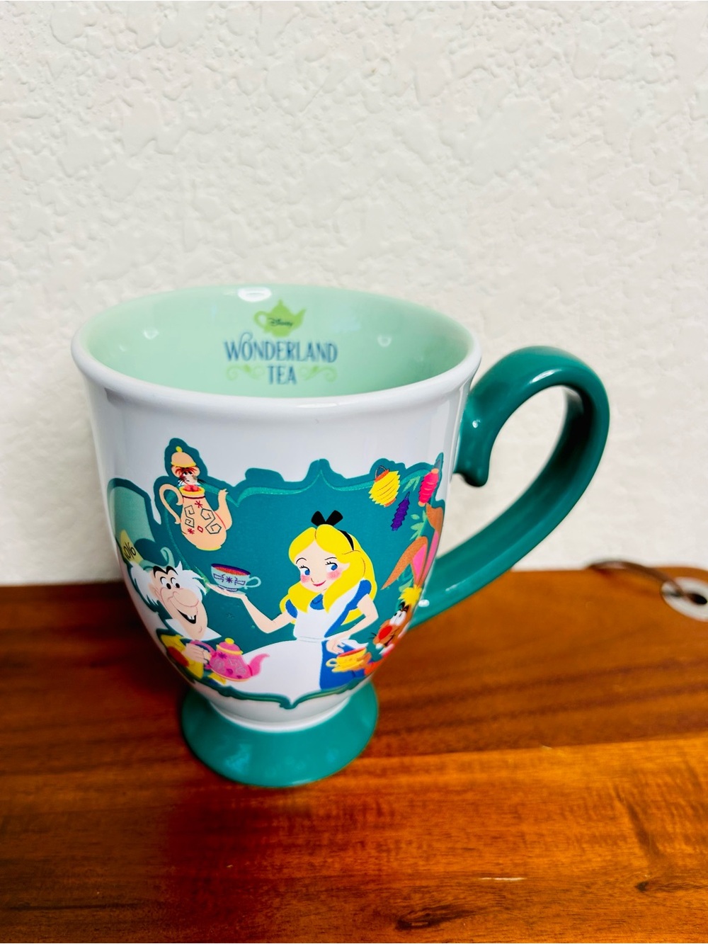 Disney Alice in Wonderland Coffee Mug - Color Changing Cheshire Cat NEW